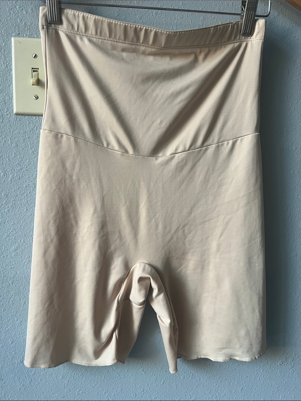 High-Waist Nude Shaping Shorts - Smooth Control
